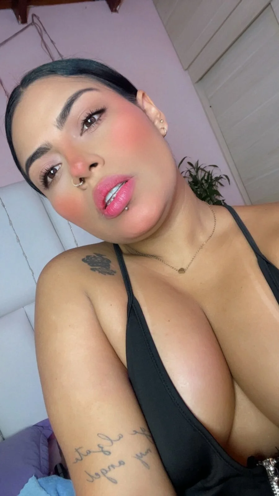 XXX Porn Photo of Nude kiana_cream 803