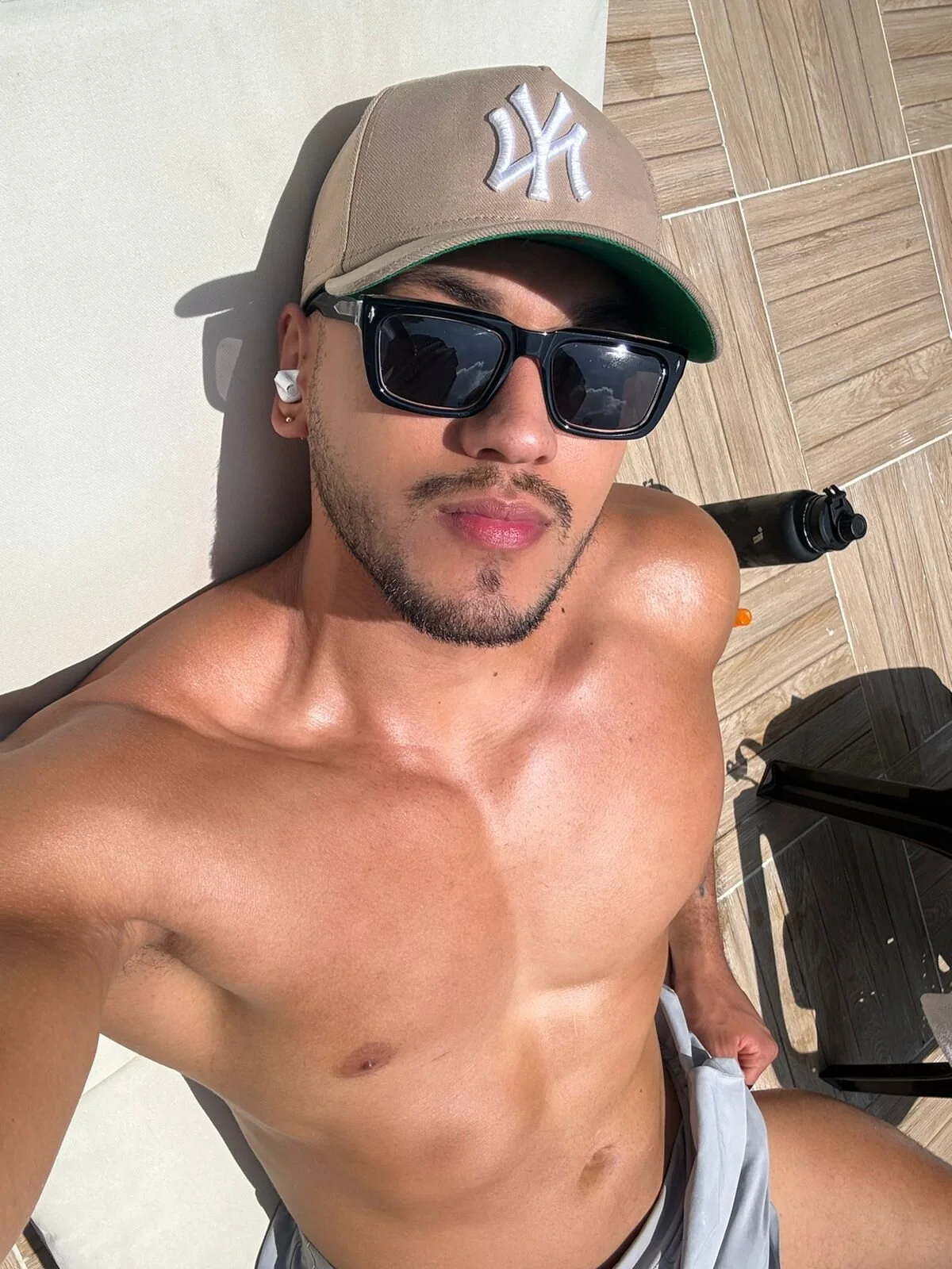 XXX Porn Photo of Nude Maximo_Dominic 6