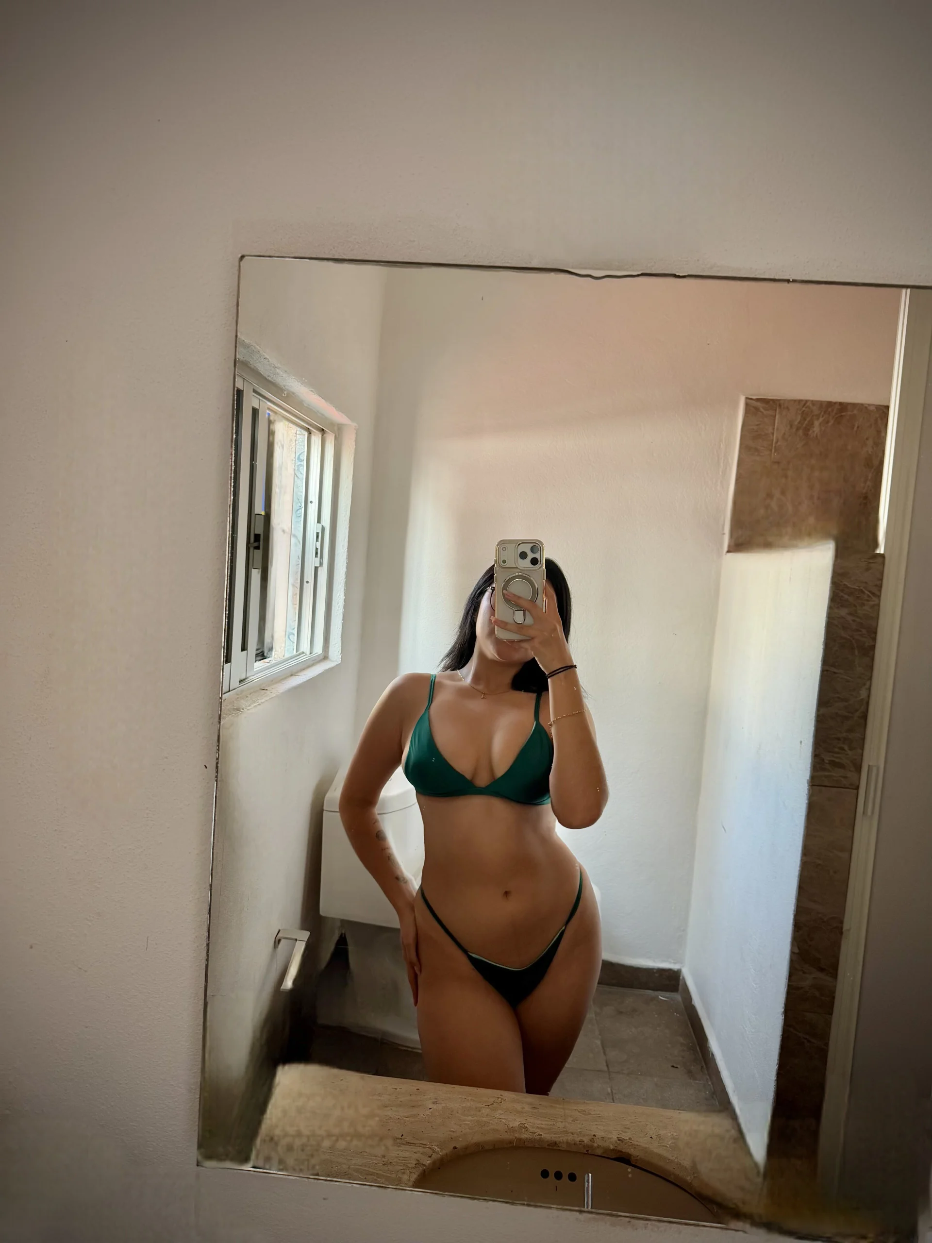 XXX Porn Photo of Nude Ashley_Jonesx 24