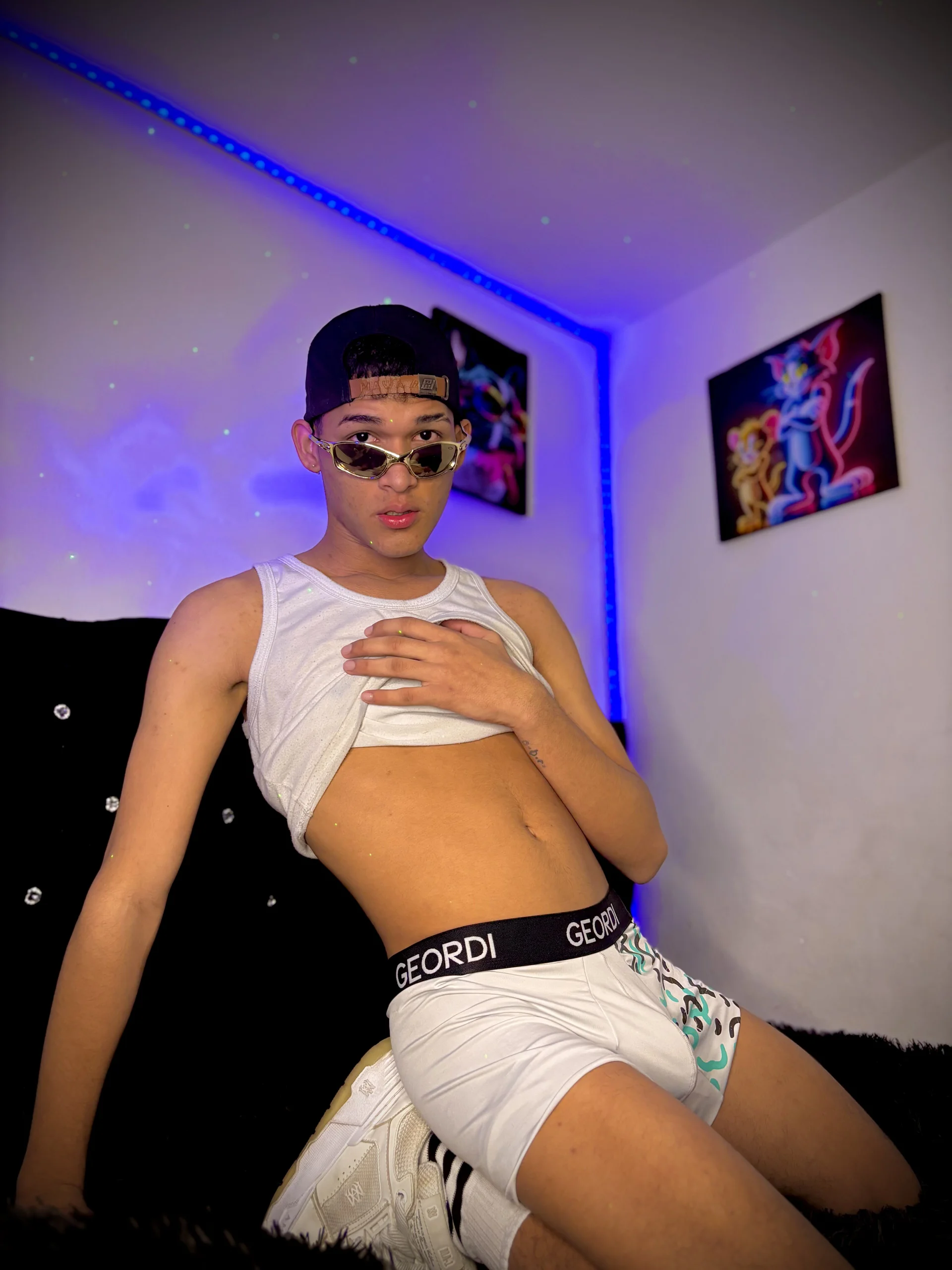 XXX Porn Photo of Nude Luigi_cumming1 1