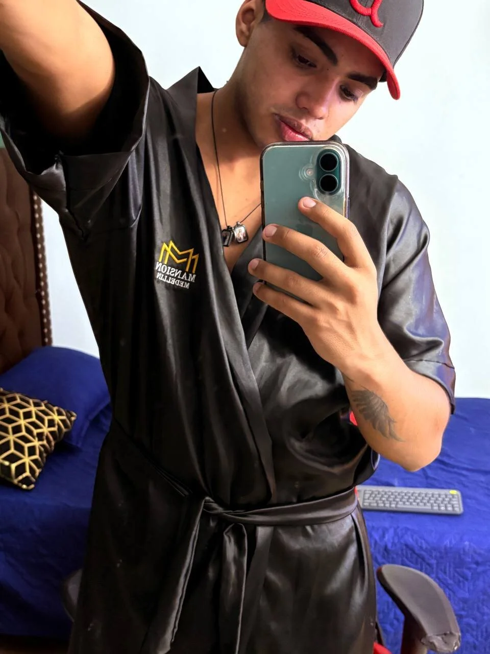 XXX Porn Photo of Nude ares_pain 11
