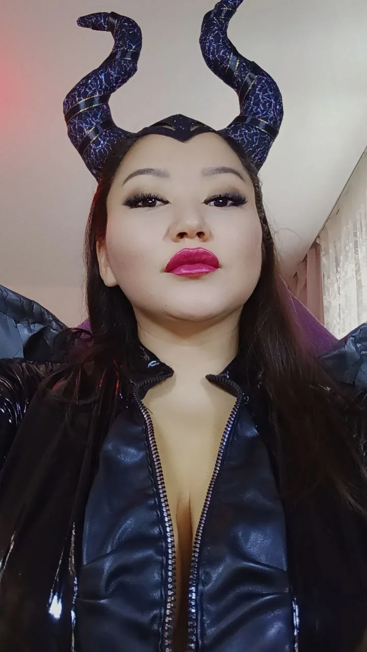XXX Porn Photo of Nude LisaAsianFlower 1