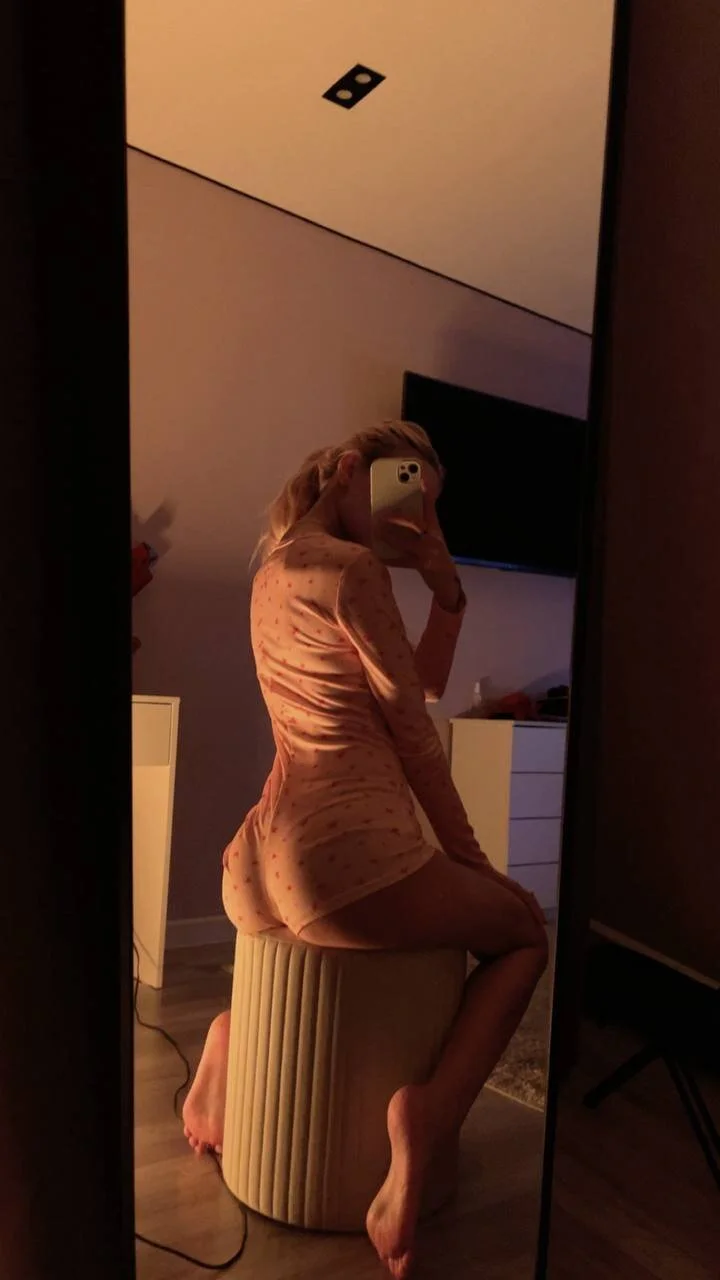 XXX Porn Photo of Nude norakisses 8