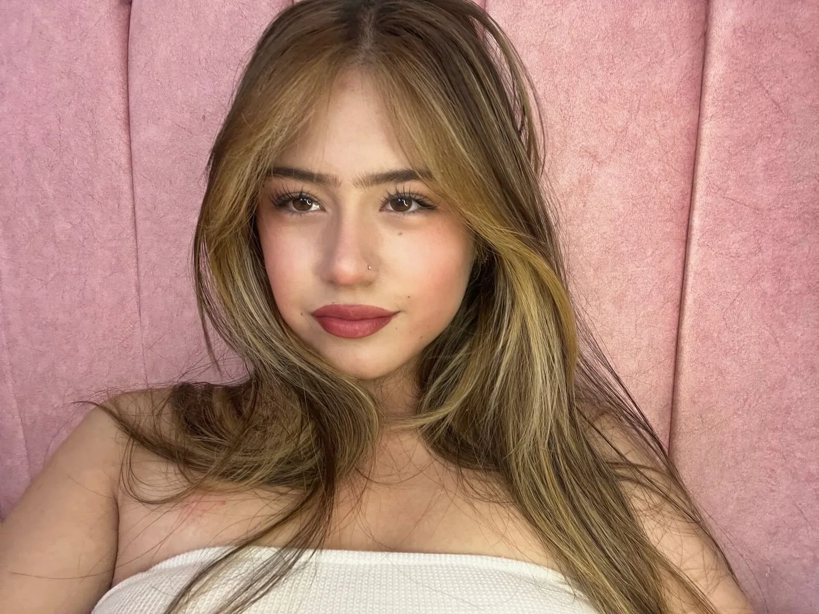 XXX Porn Photo of Nude SamanthaPeachss 8