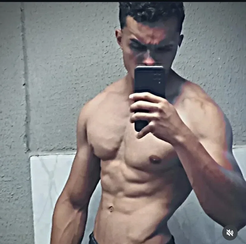 XXX Porn Photo of Nude Guipauzudo_gg 9