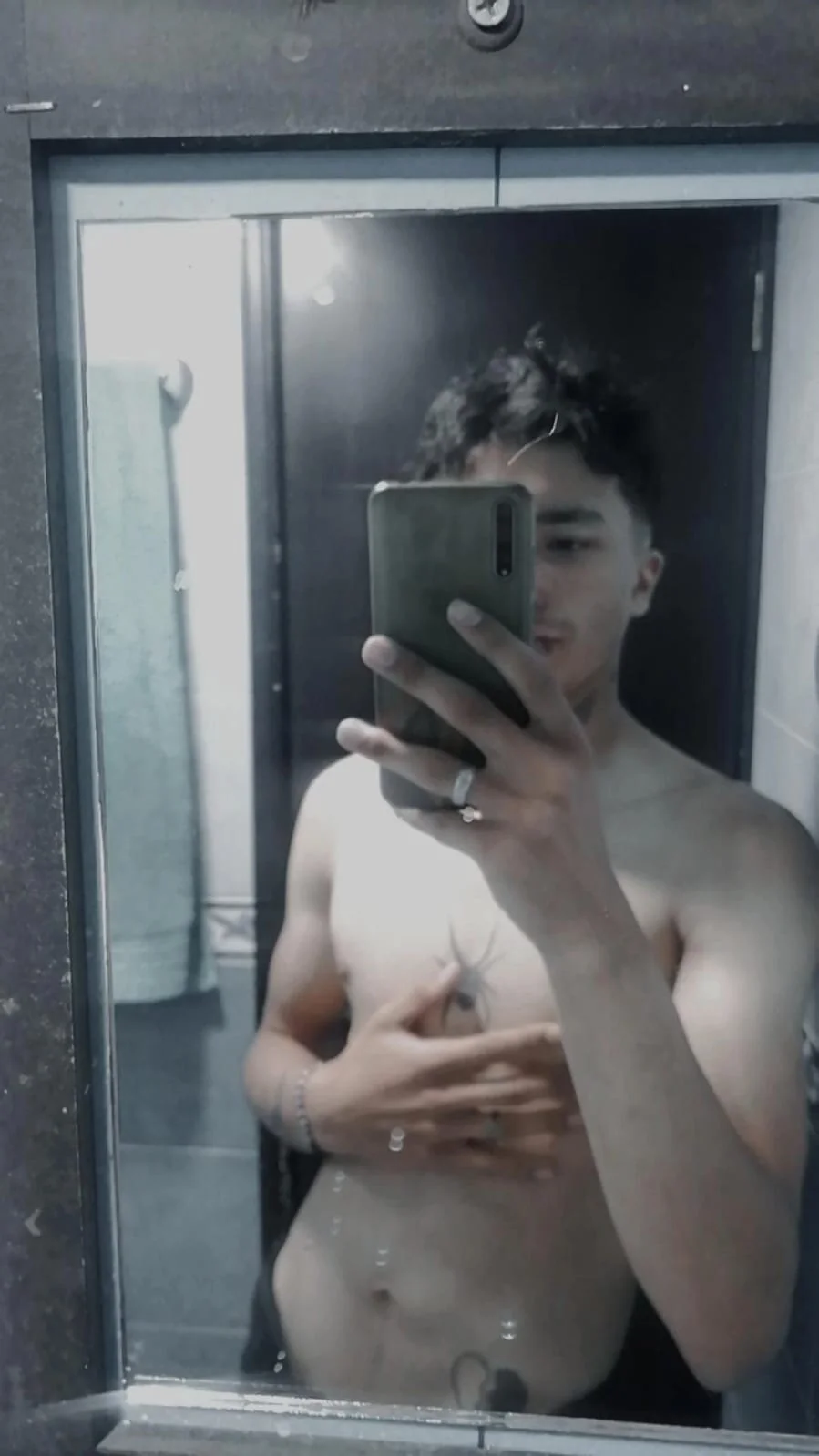 XXX Porn Photo of Nude derek_devil24 9