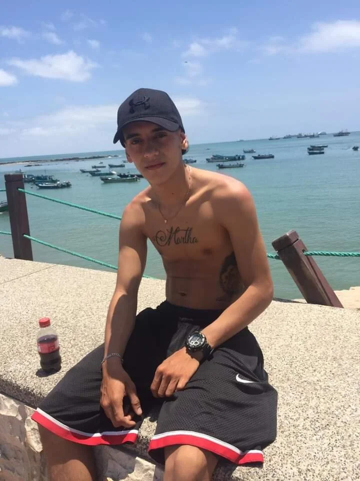 XXX Porn Photo of Nude xAndres_sexx 4