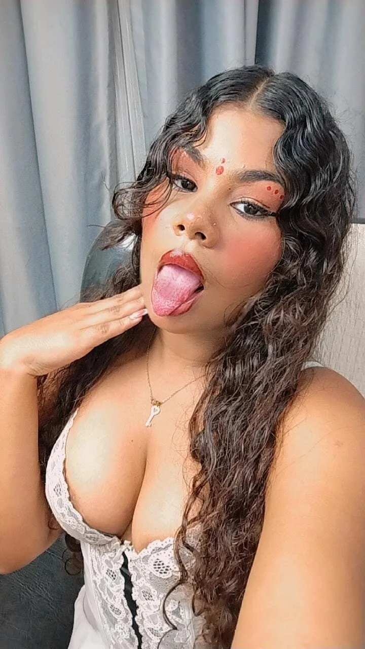 XXX Porn Photo of Nude yaazhinii 35