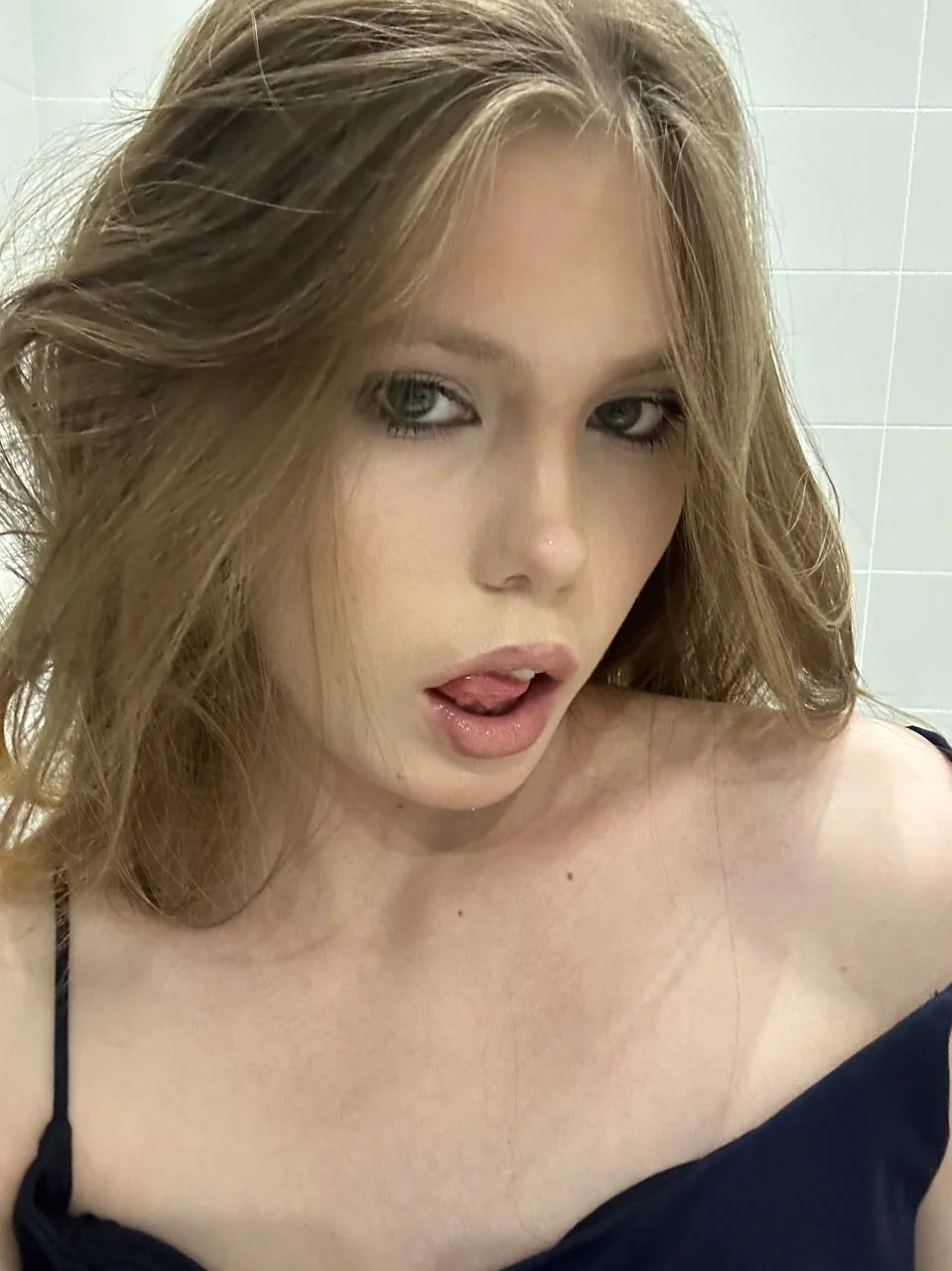 XXX Porn Photo of Nude Juleeton 69
