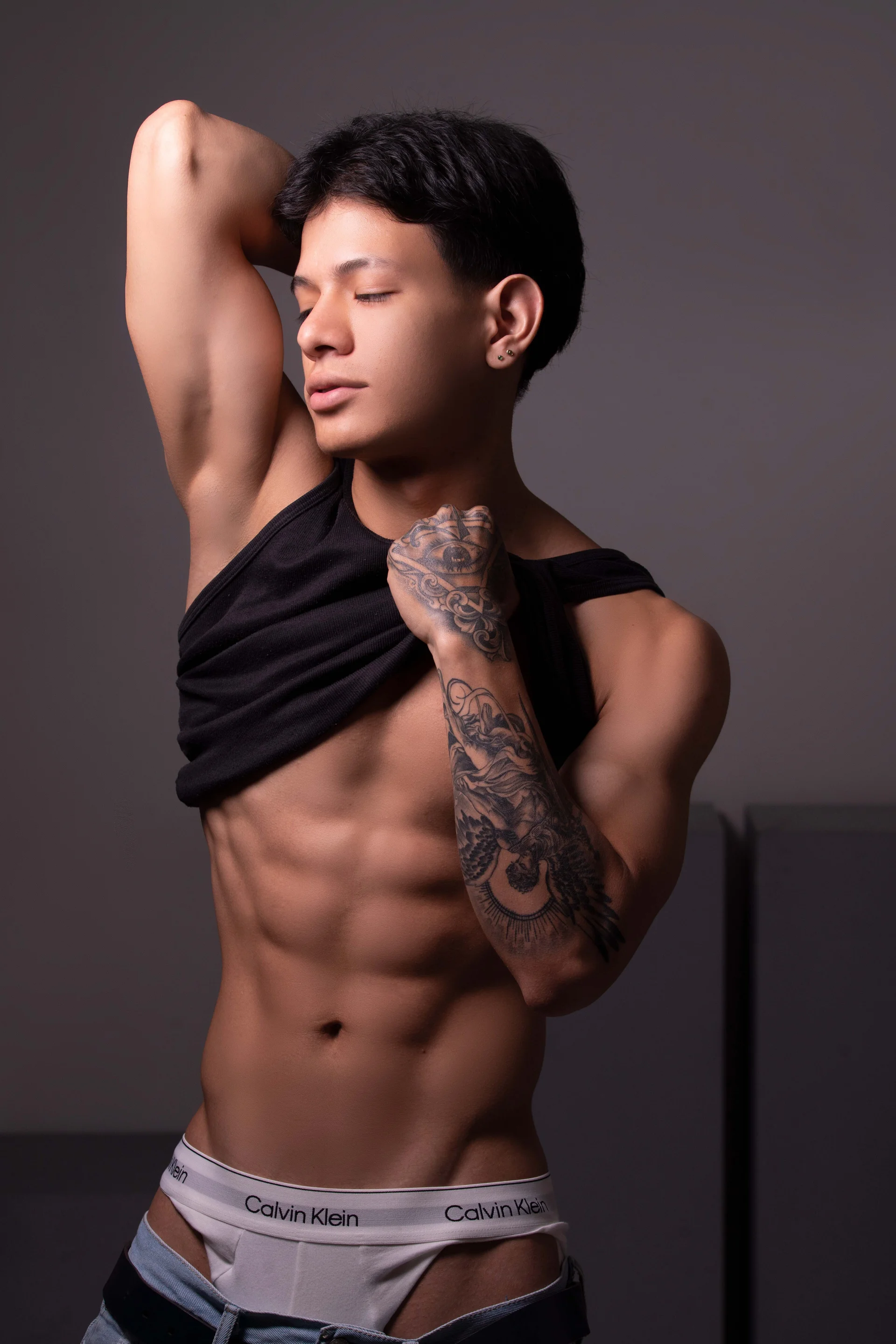 XXX Porn Photo of Nude TonyPetrovjs 15