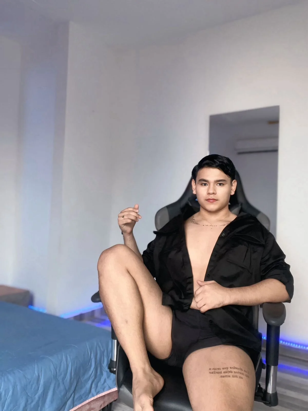 XXX Porn Photo of Nude NoahVance 6