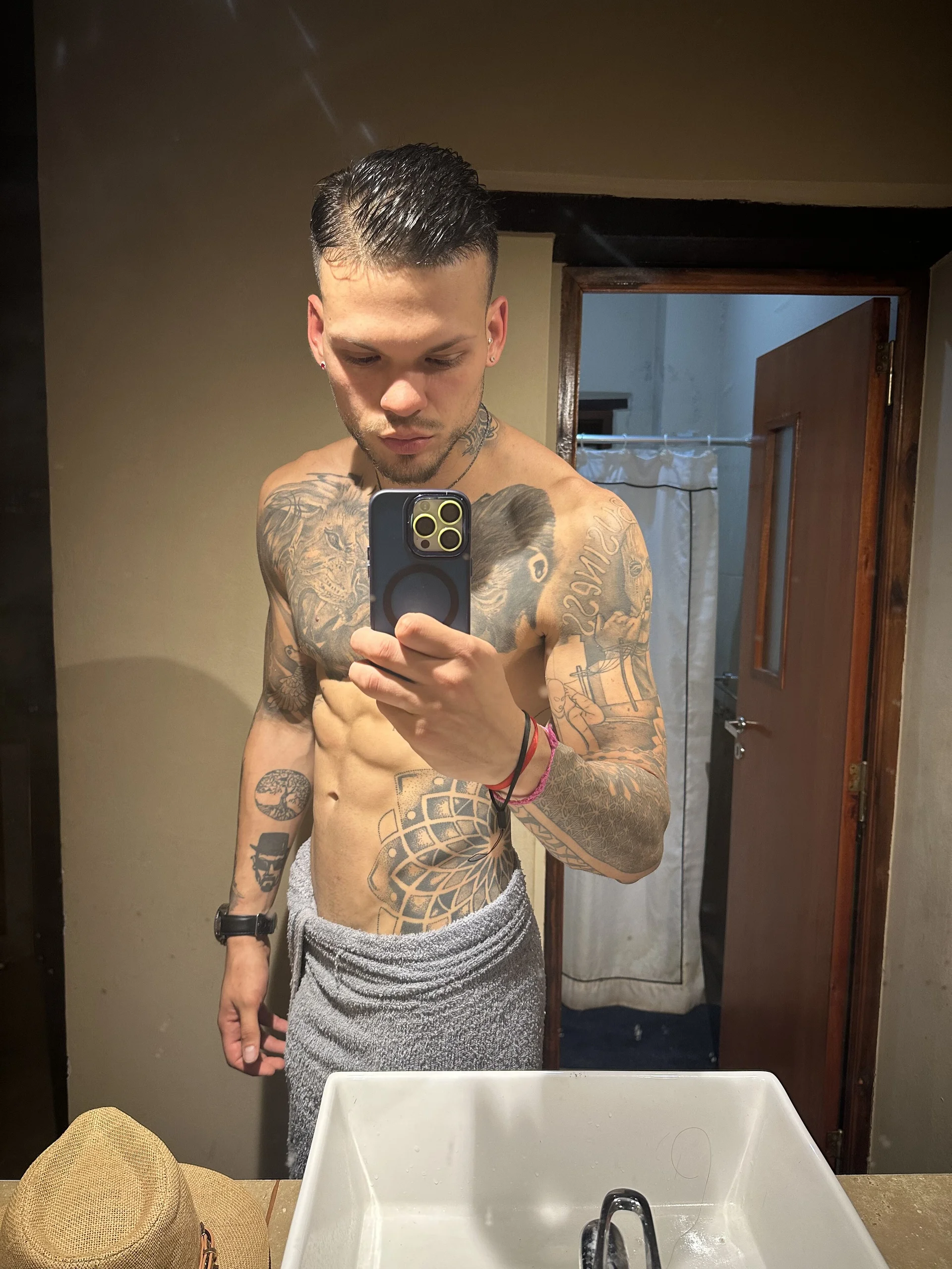 XXX Porn Photo of Nude Nickyseduccion1998 4