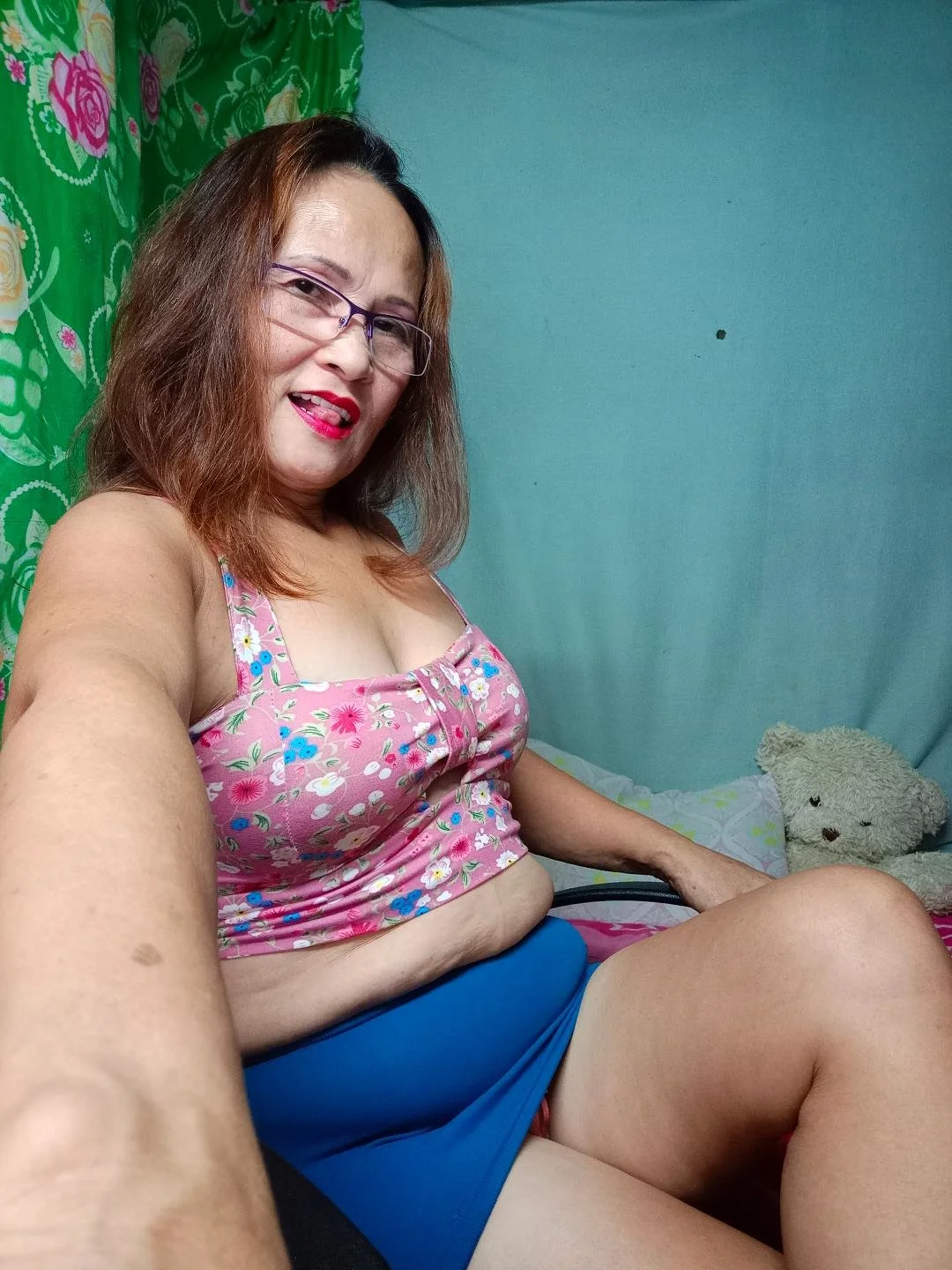 XXX Porn Photo of Nude hotwetgran 6