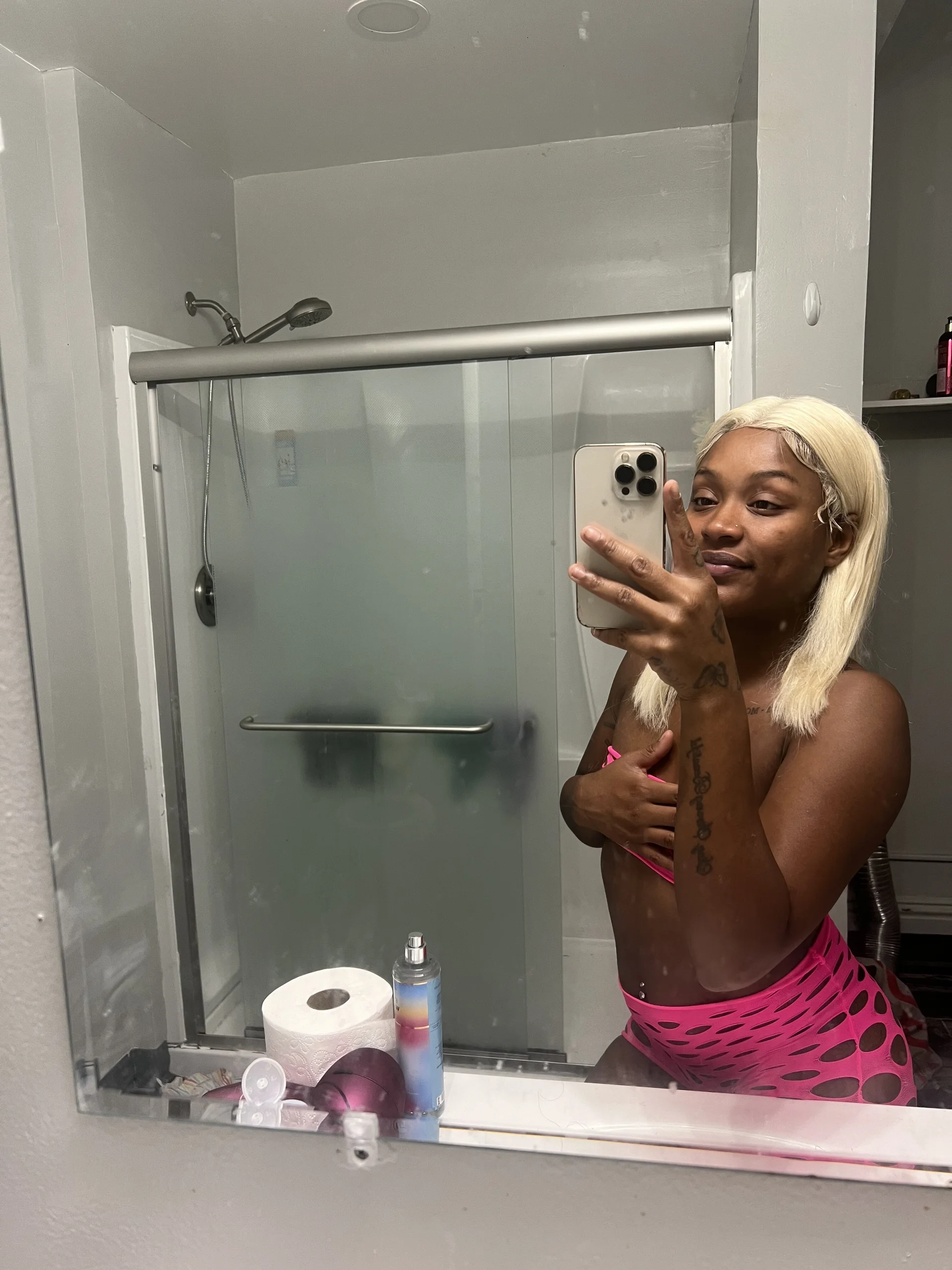 XXX Porn Photo of Nude CreamySavageDoll 4