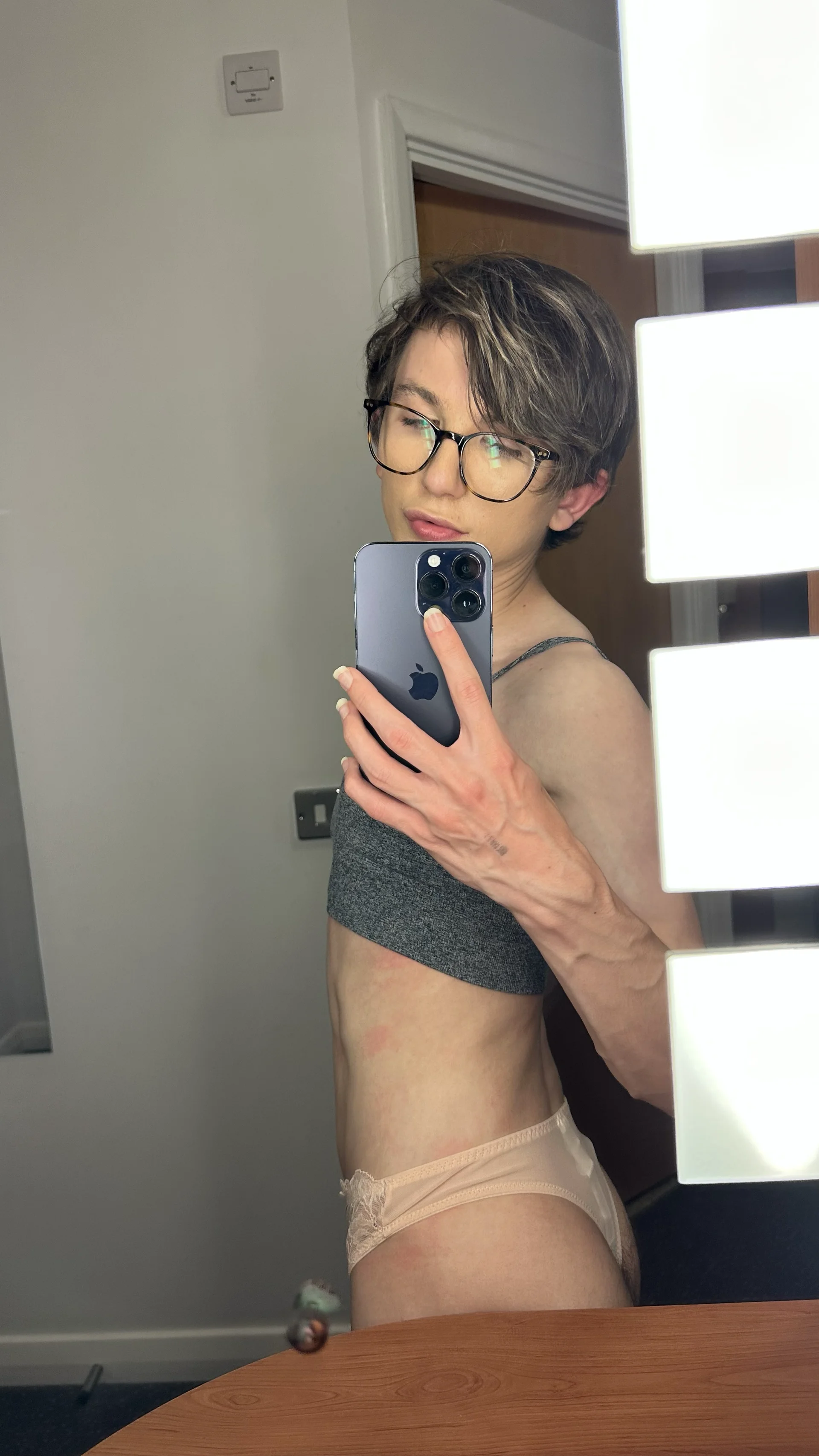XXX Porn Photo of Nude Kris_srose 1