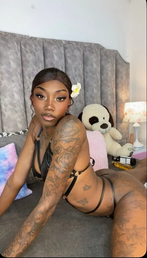 XXX Porn Photo of Nude MilanJackson 41
