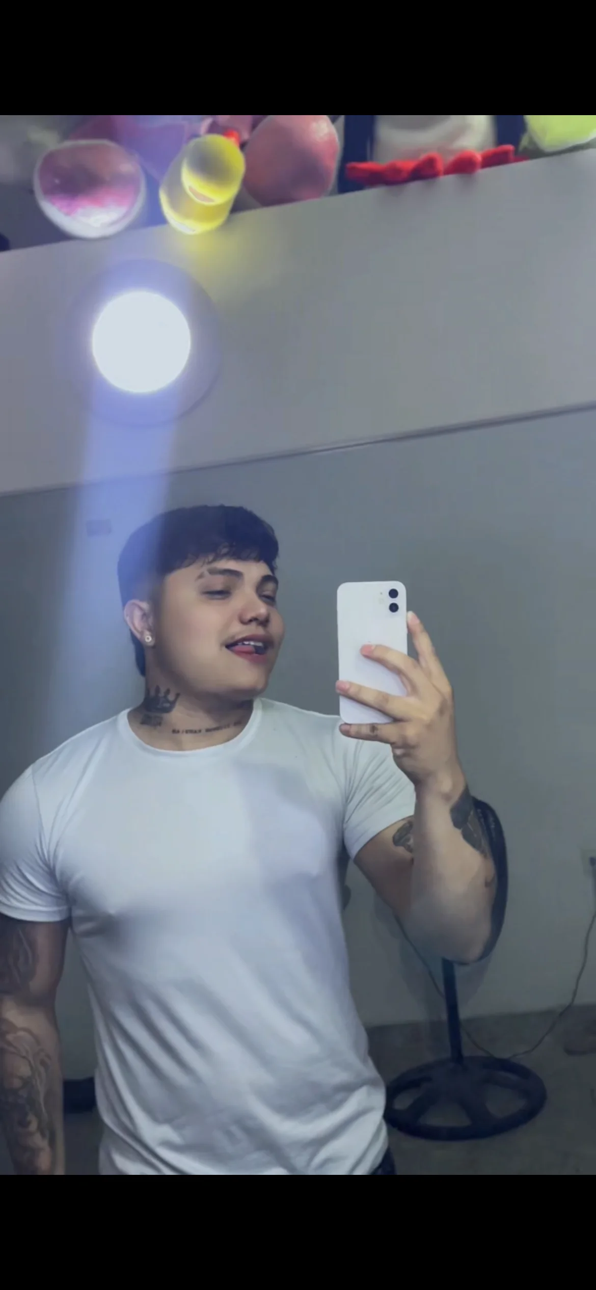 XXX Porn Photo of Nude King_boy13 1