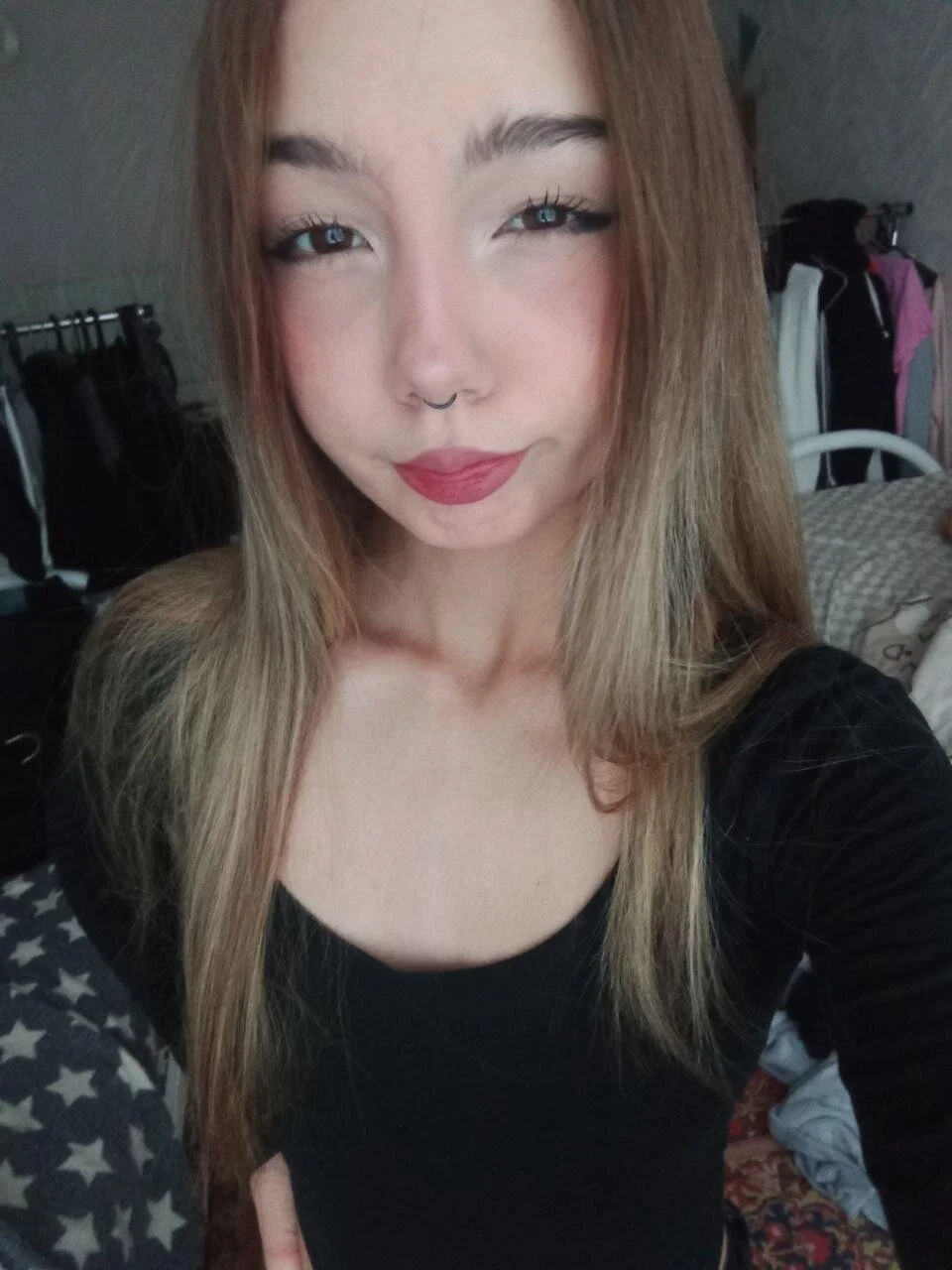 XXX Porn Photo of Nude HoneyComfy 7
