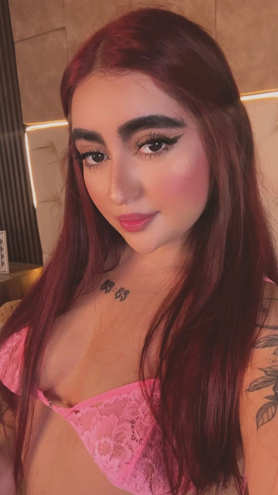 XXX Porn Photo of Nude apriilfox 17