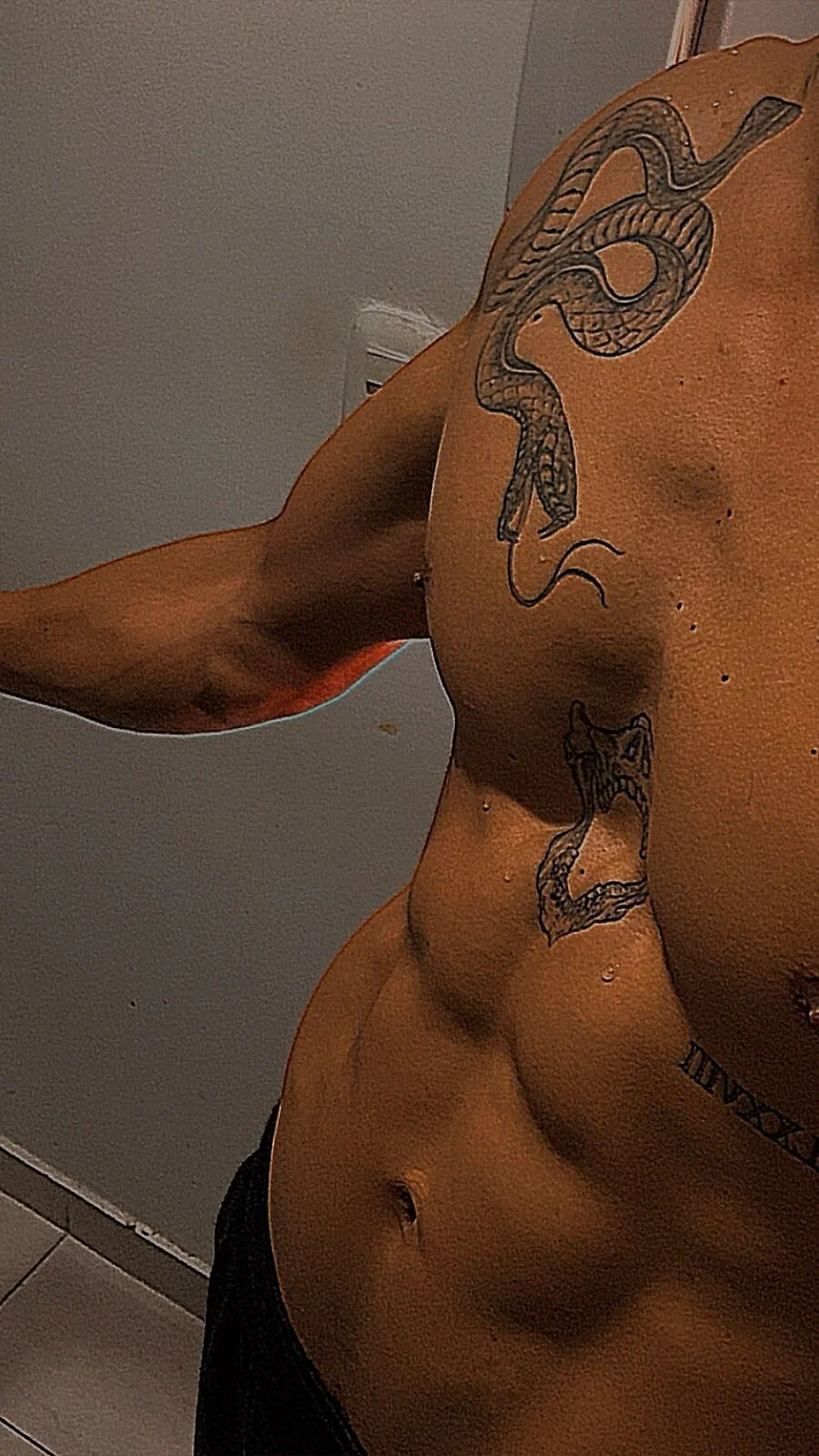 XXX Porn Photo of Nude muscle_boyhorny 14