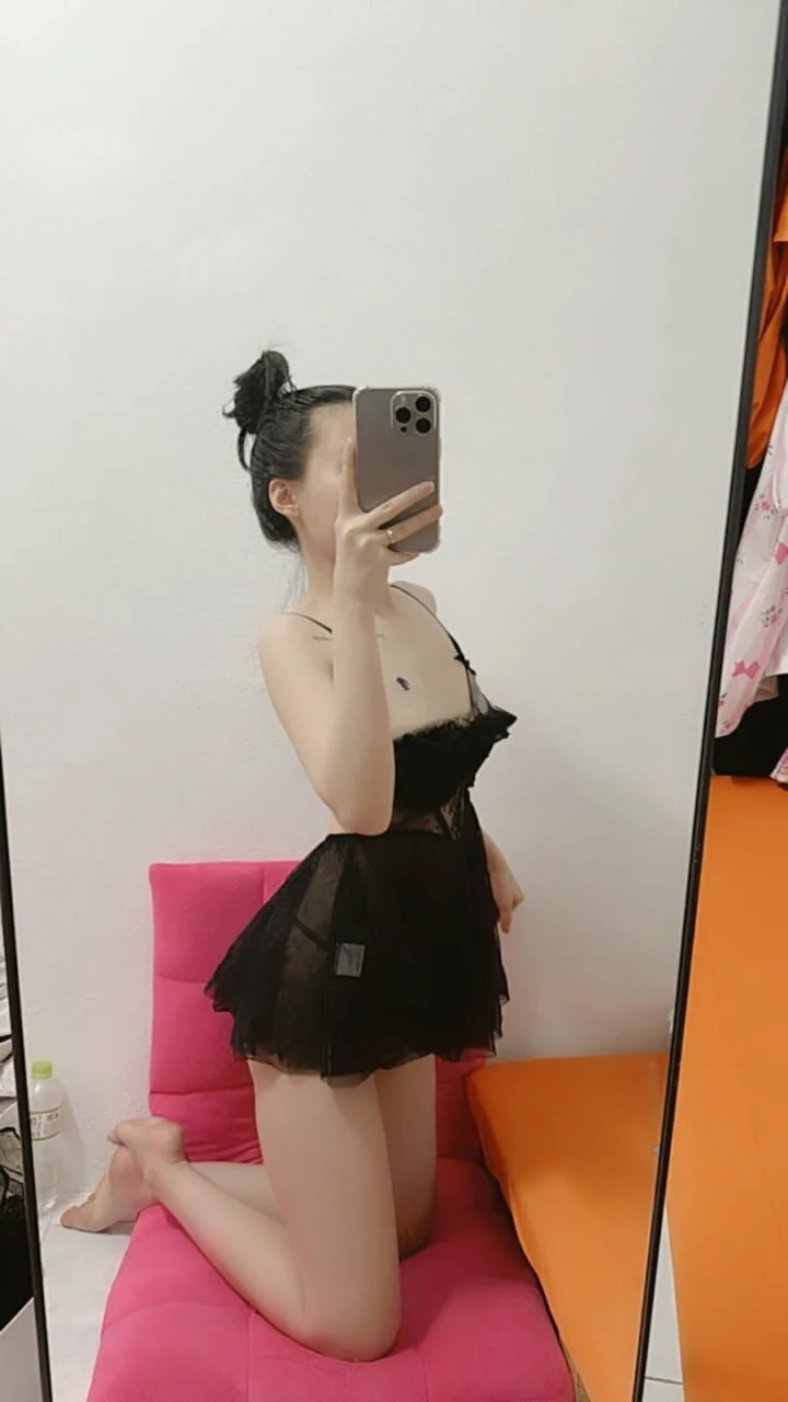 XXX Porn Photo of Nude Jffkjh 1