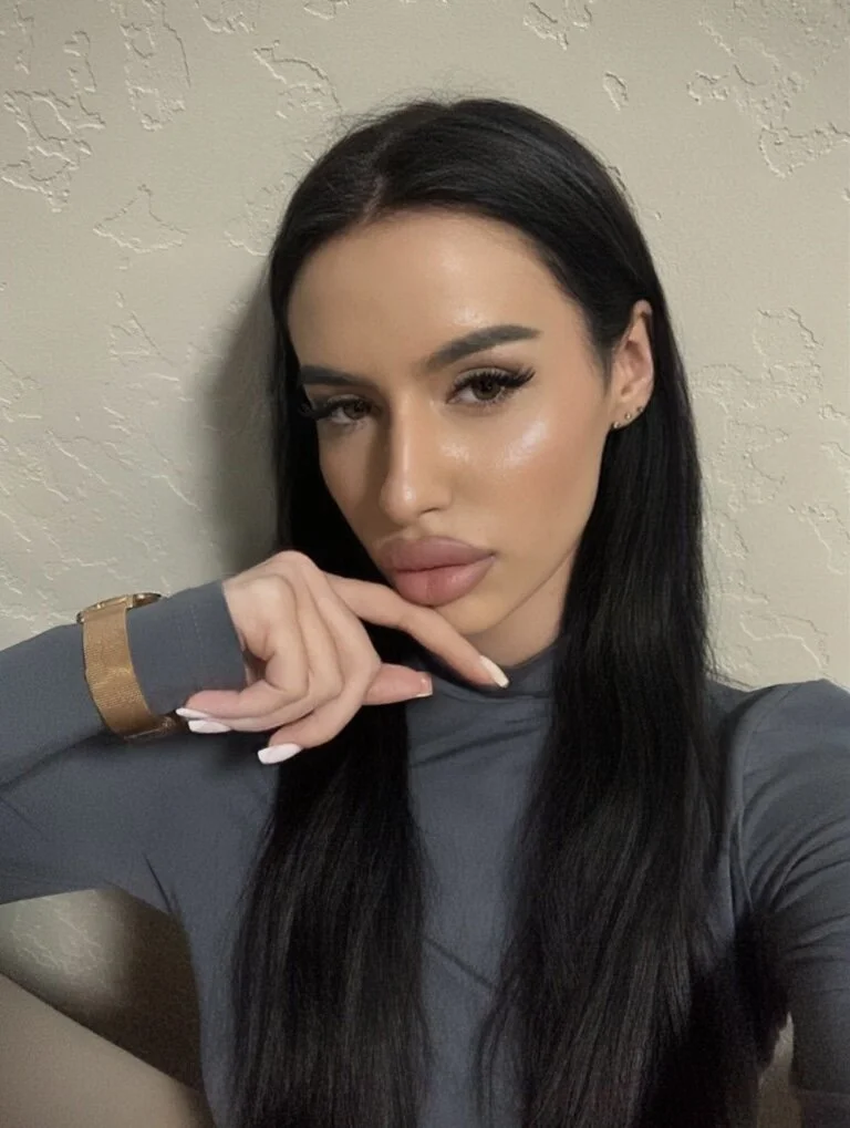 XXX Porn Photo of Nude Snow_WhiteeeX 13