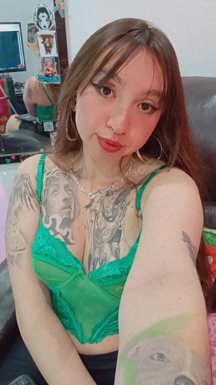 XXX Porn Photo of Nude Scarlett__Cooper__ 4