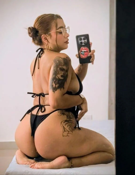 XXX Porn Photo of Nude Nicell_boom 1