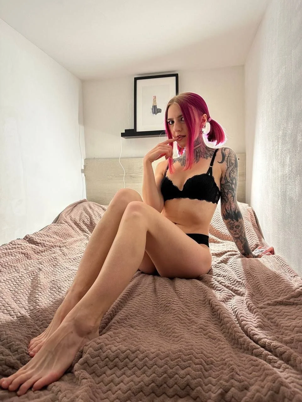 XXX Porn Photo of Nude Roxy_____ 5