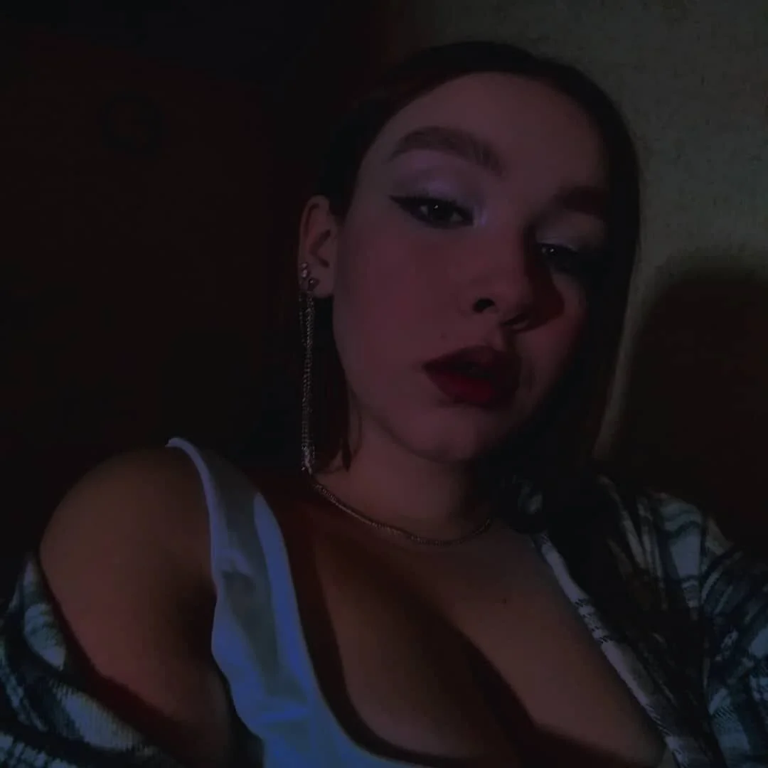 XXX Porn Photo of Nude LilyBelll 2