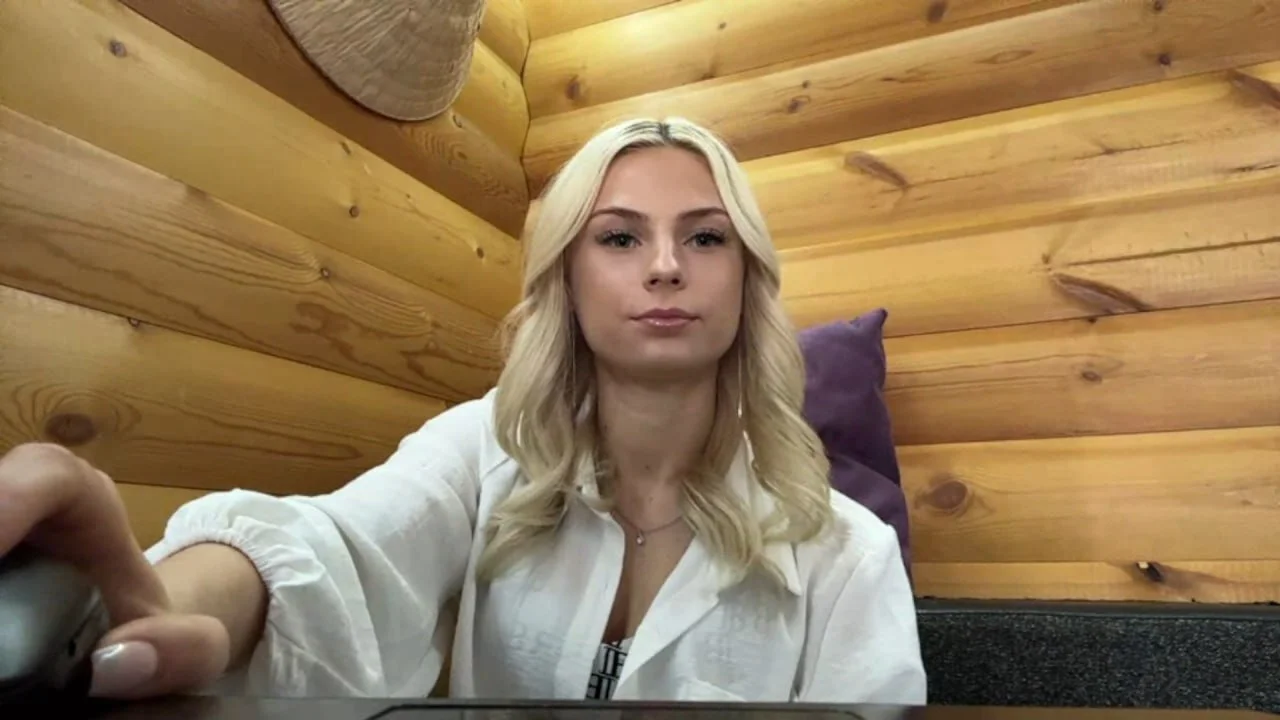 XXX Porn Photo of Nude MirandaKunda 17