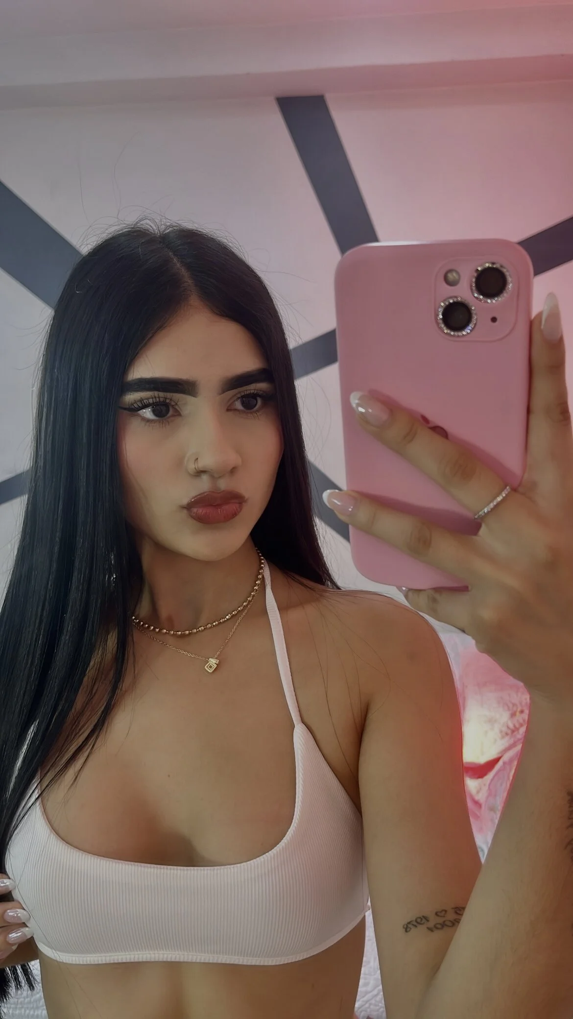 XXX Porn Photo of Nude BellaaStorm 29