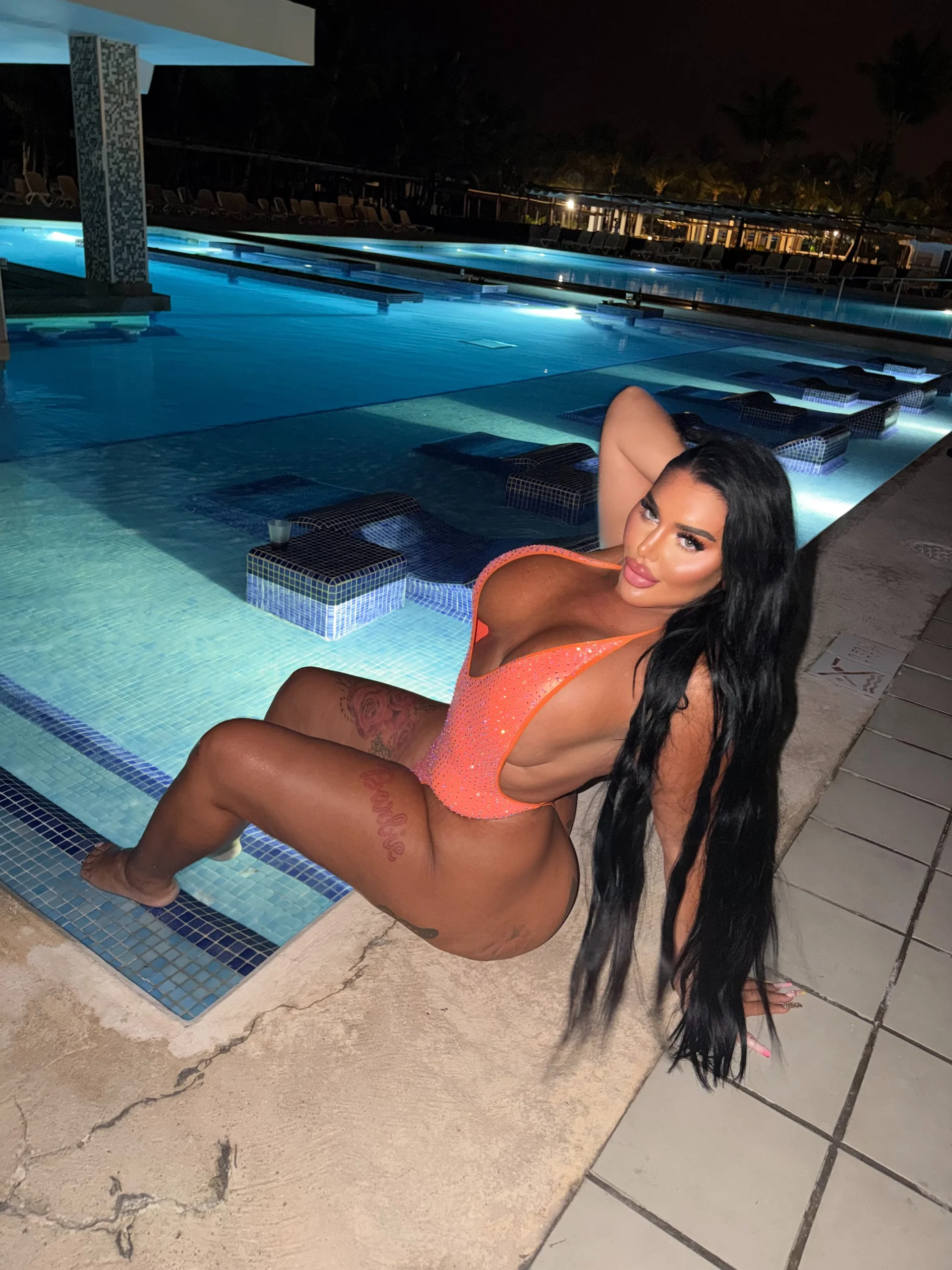 XXX Porn Photo of Nude BIGBOOTYELLIEXXX 20