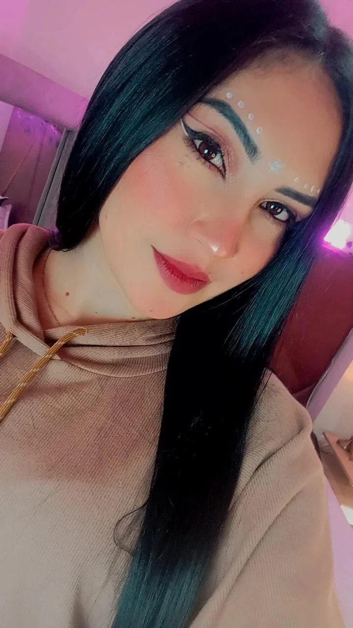 XXX Porn Photo of Nude Emy_cutee 35
