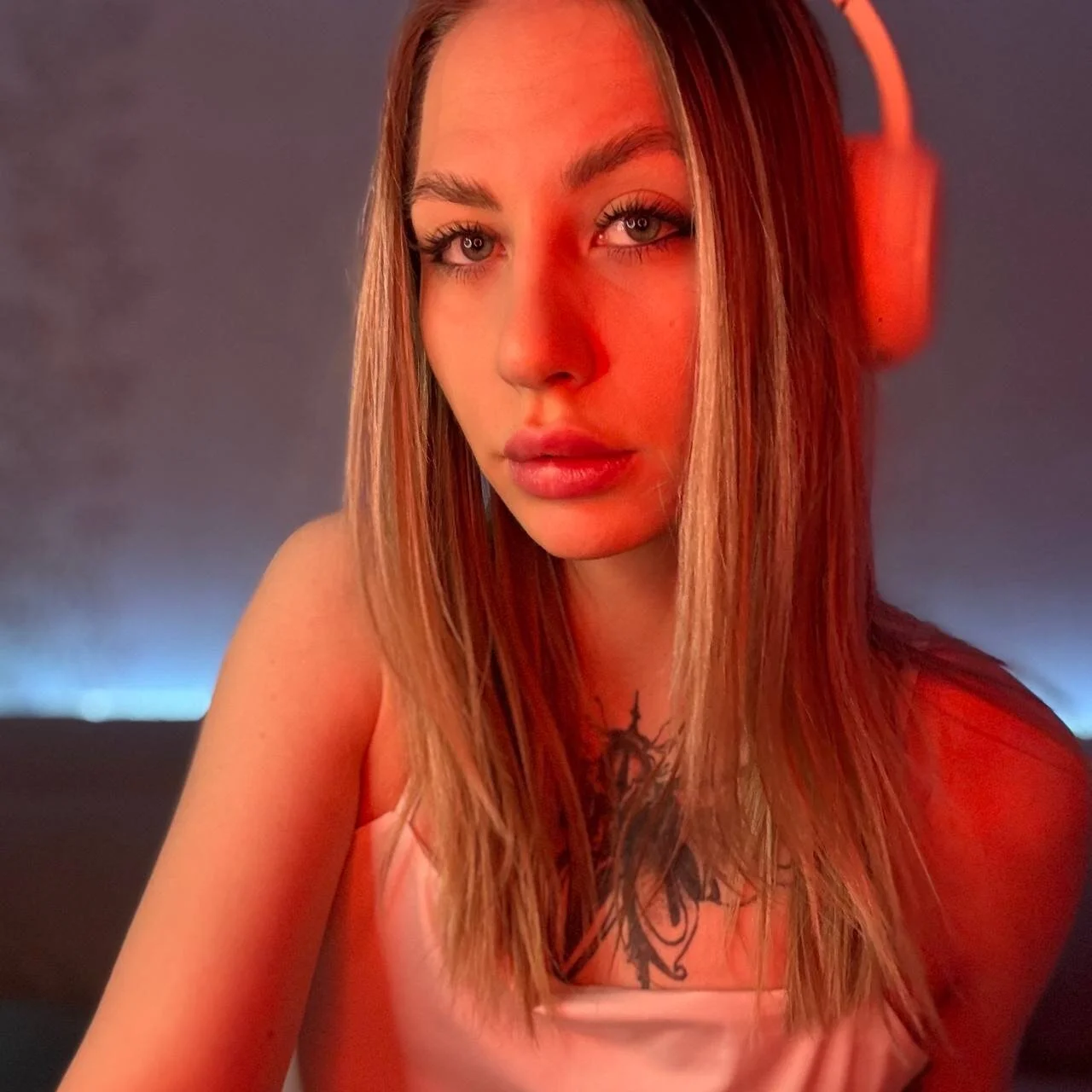 XXX Porn Photo of Nude BlondeBun 20