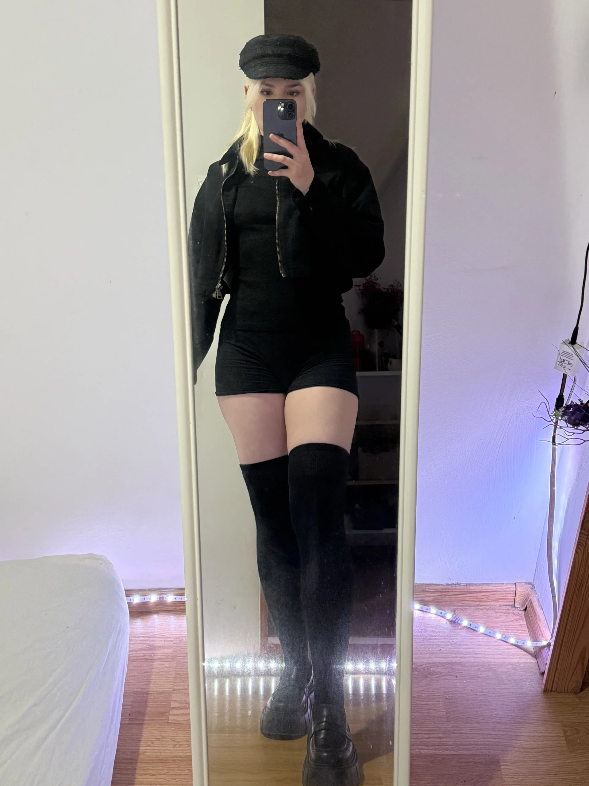 XXX Porn Photo of Nude SweetLilyxo 1