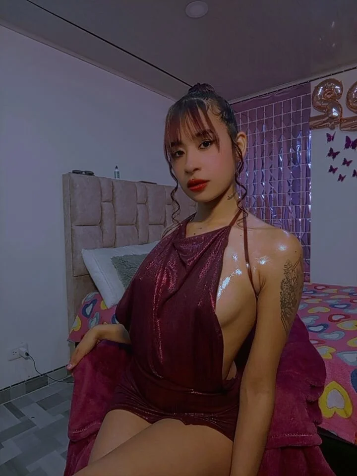 XXX Porn Photo of Nude Juliietha_Evanss 7