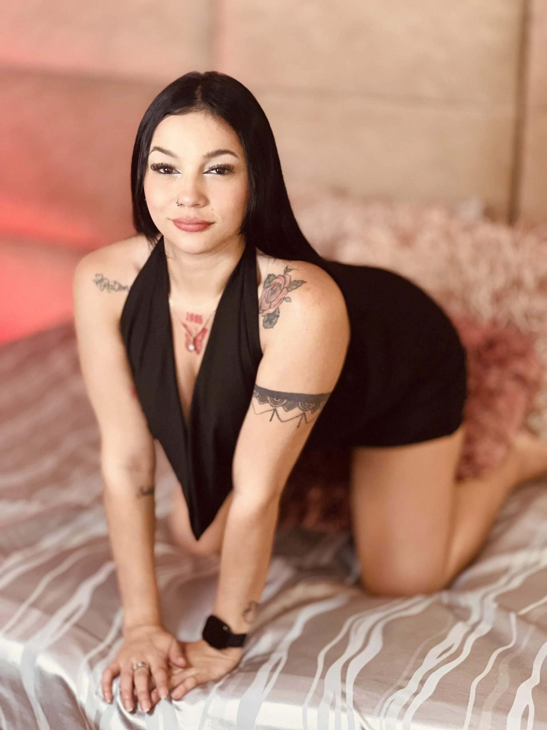 XXX Porn Photo of Nude MayaaCross 3