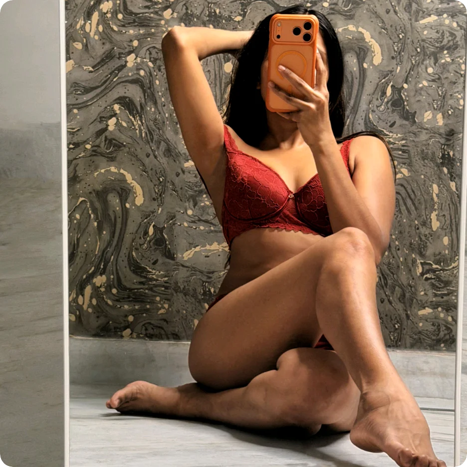 XXX Porn Photo of Nude Aarzzoo 1