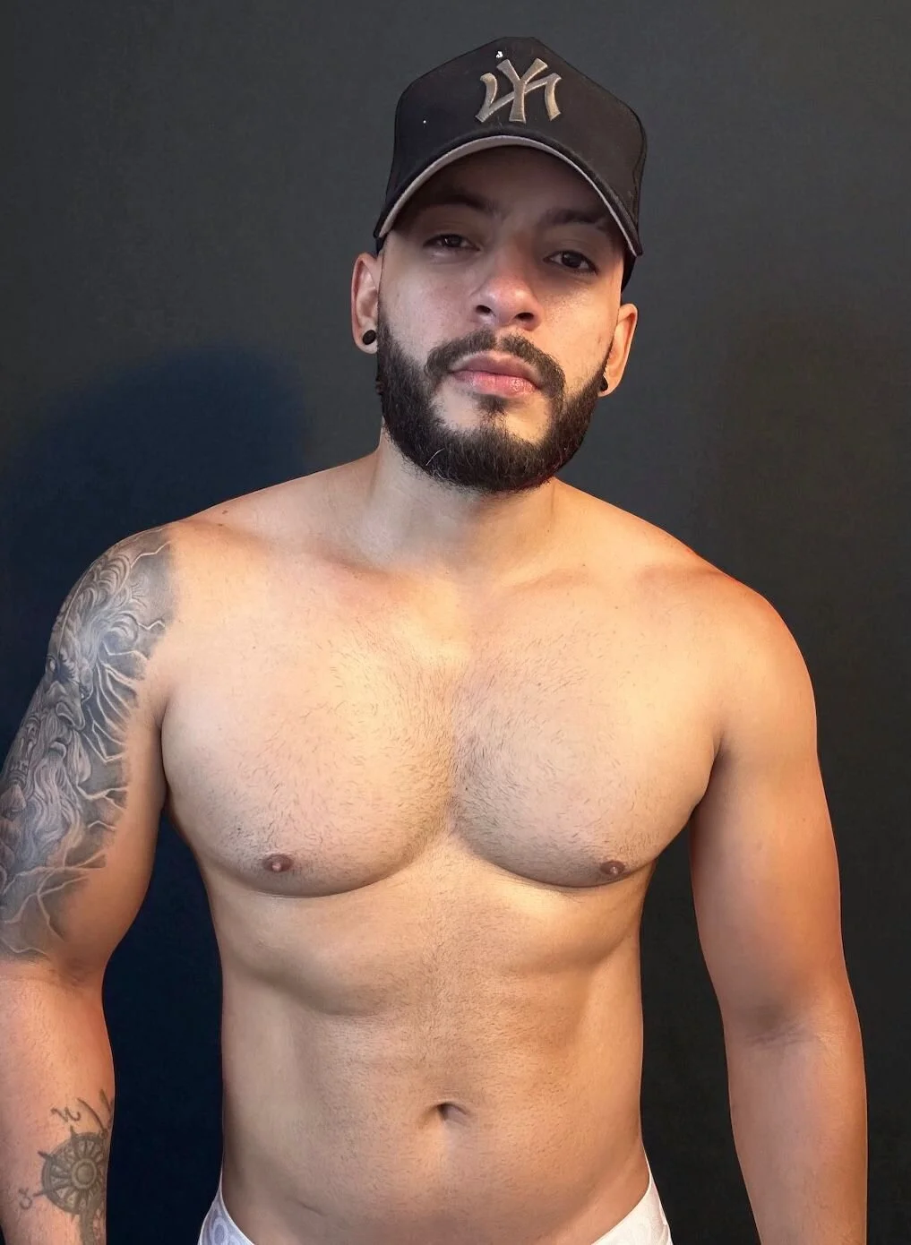 XXX Porn Photo of Nude Mike_savage3 21