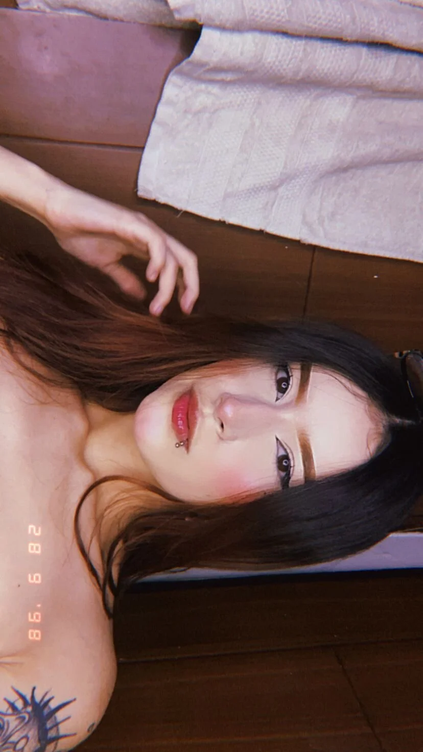 XXX Porn Photo of Nude Moon__kittyy 3