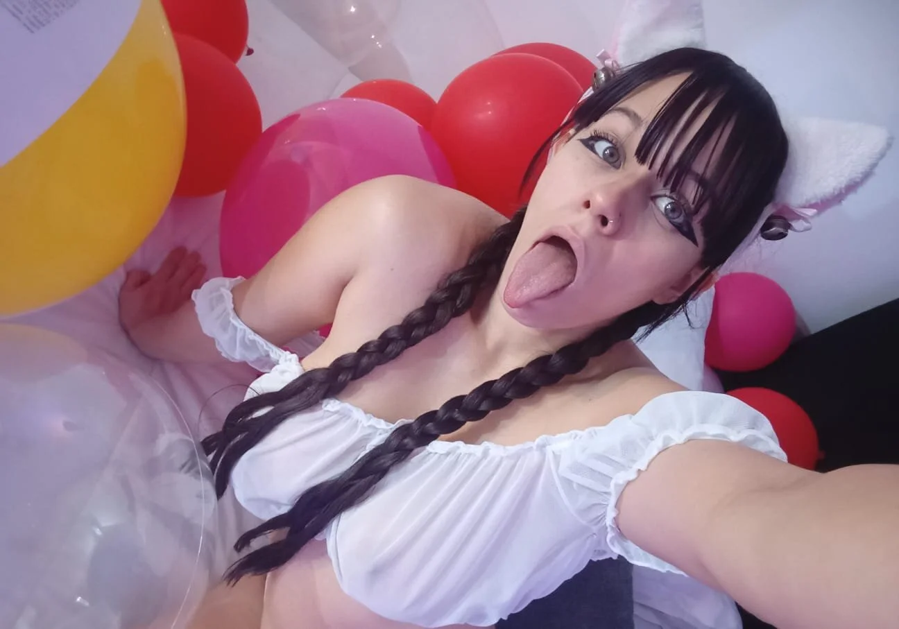 XXX Porn Photo of Nude VioletPaket 96