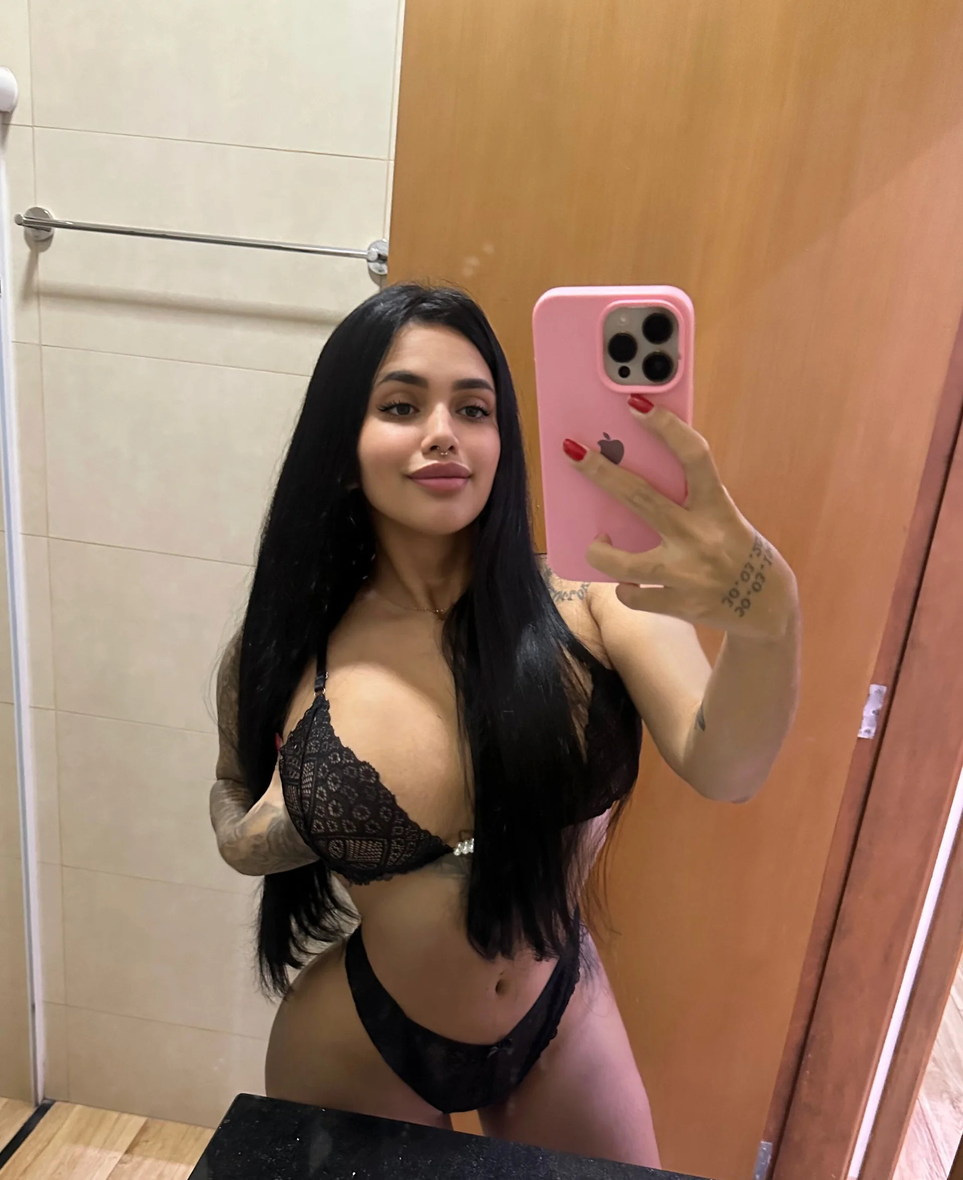 XXX Porn Photo of Nude danilyns 4