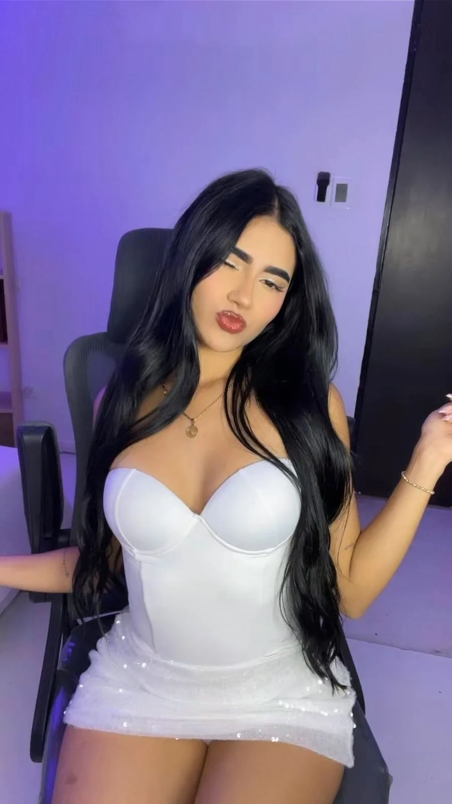 XXX Porn Photo of Nude BellaaStorm 63