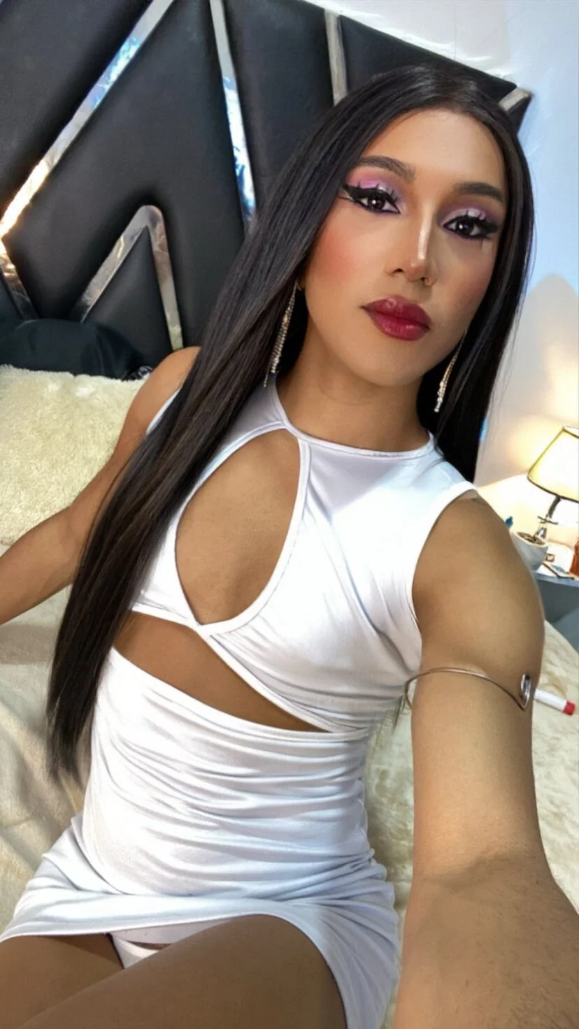 XXX Porn Photo of Nude AnikaDragun 21