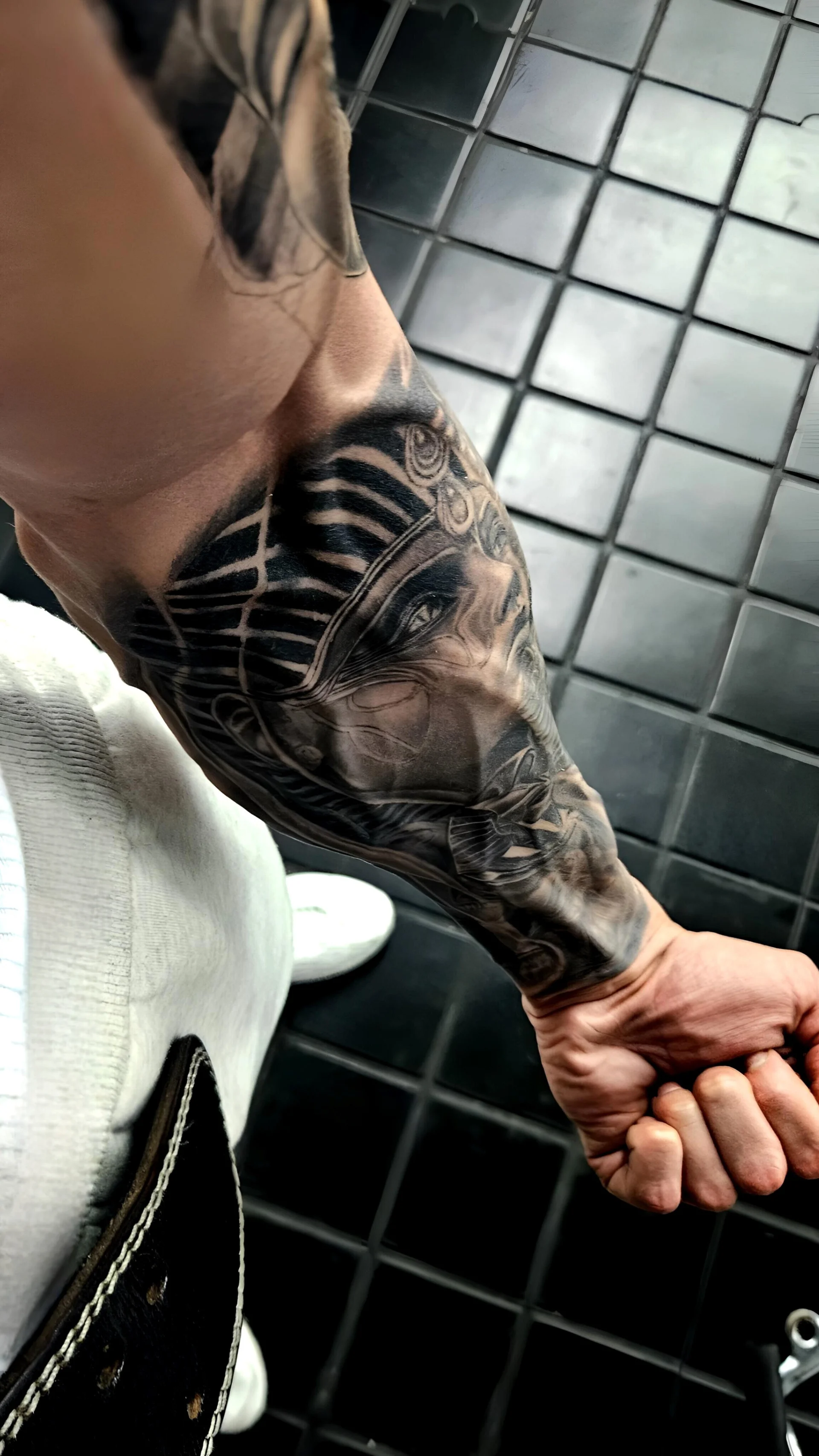 XXX Porn Photo of Nude Angelo_Varek 19