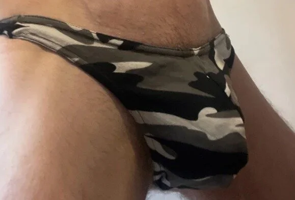XXX Porn Photo of Nude nikgurthaz 2