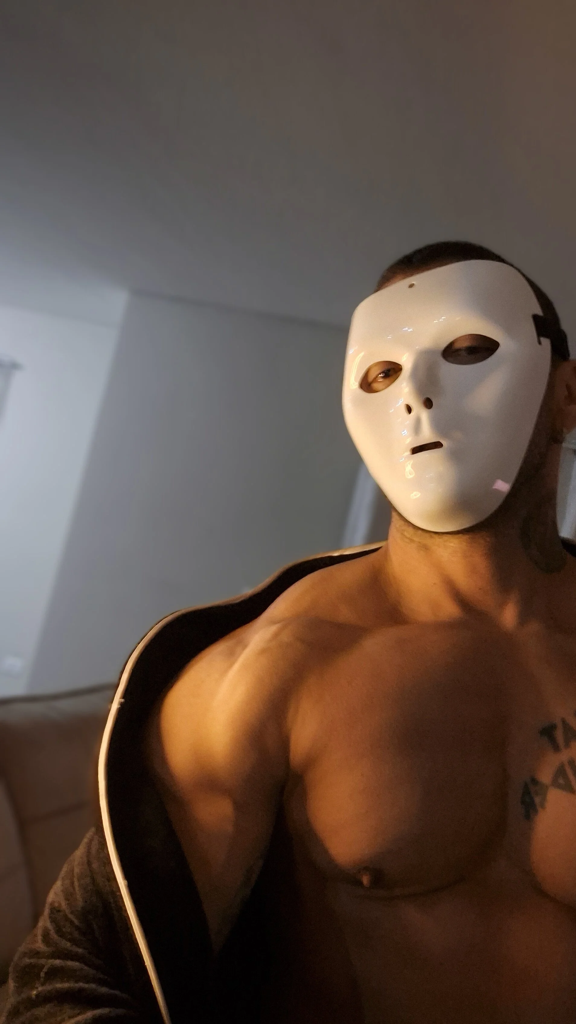 XXX Porn Photo of Nude badbrown 6