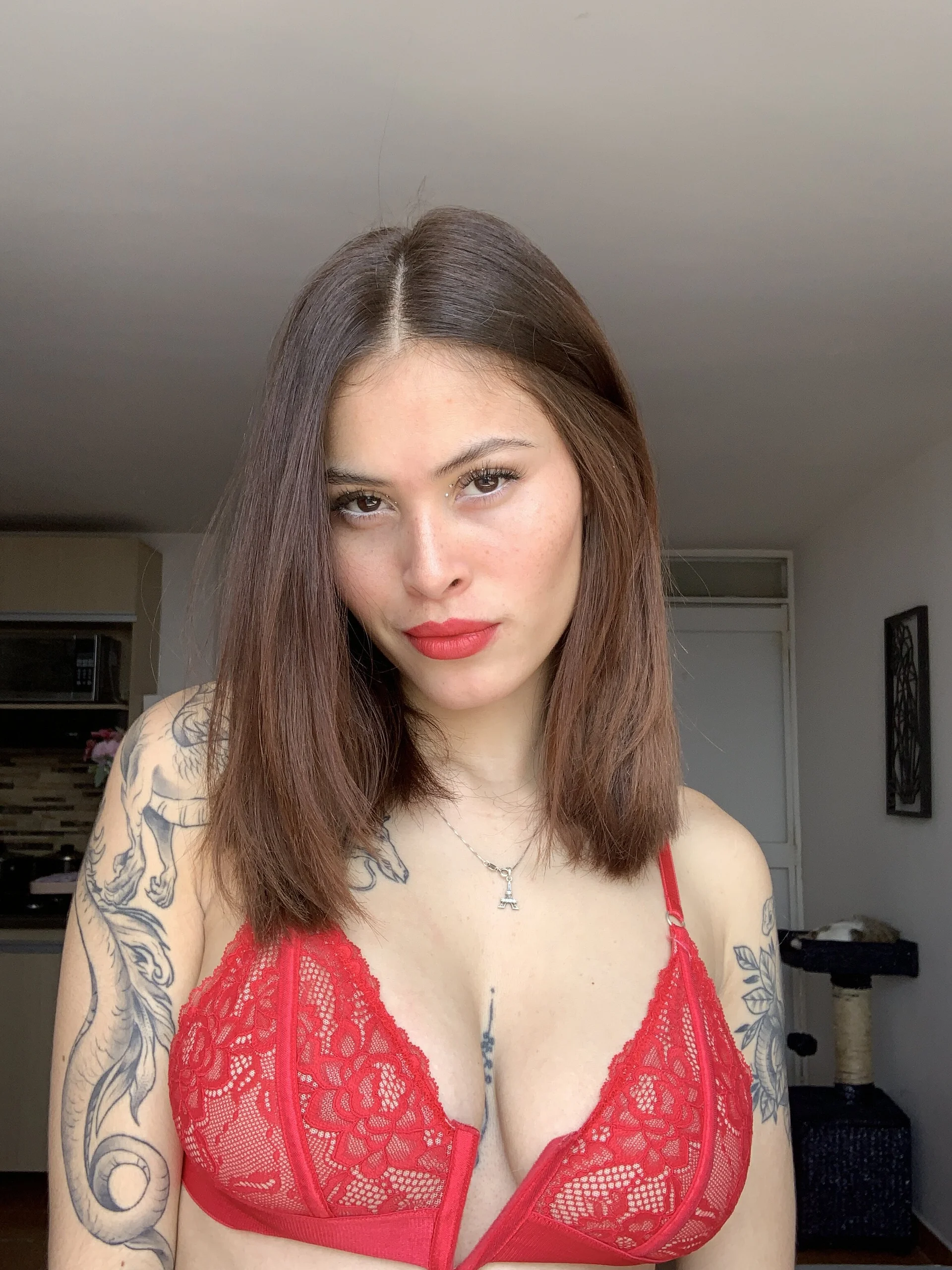 XXX Porn Photo of Nude carolinerousev 19