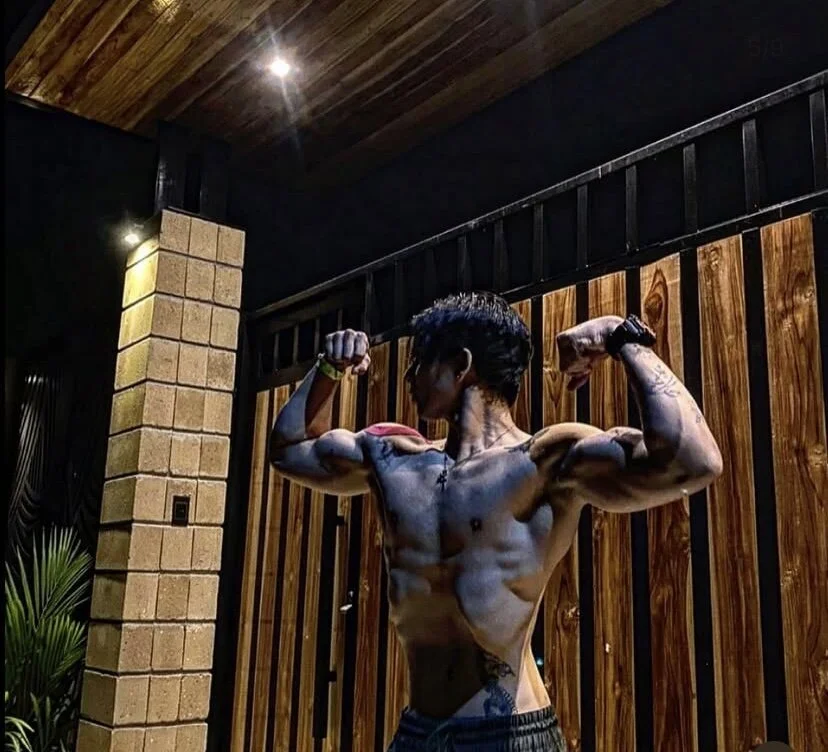 XXX Porn Photo of Nude toji_luxxer 8